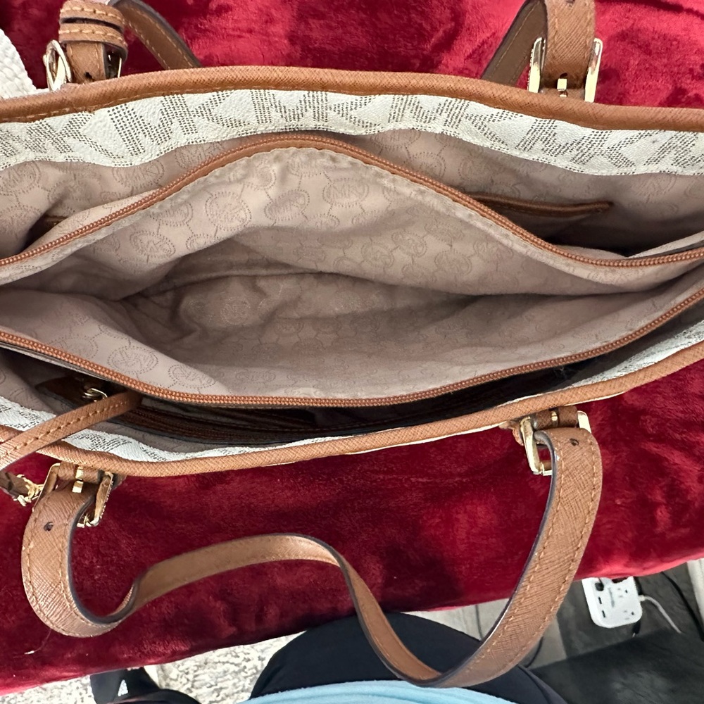 Michael Kors Cream and Brown Logo Tote with VGC - Picture 5 of 9